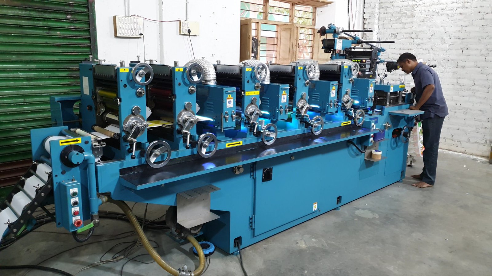 HIKARI HK 2505 INTERMITTENT LABEL PRINTING MACHINE | MK PRINTECS MACHINERY